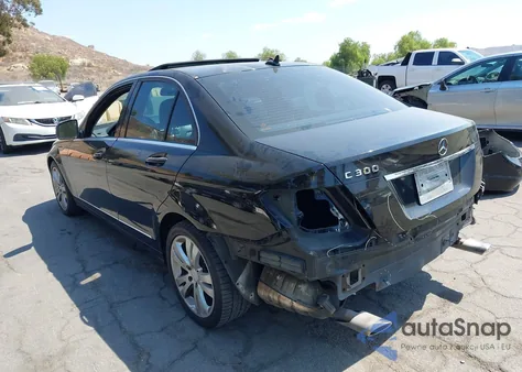 2009 Mercedes-Benz C 300 Luxury/Sport из США, поврежденный, VIN WDDGF54X49F218900